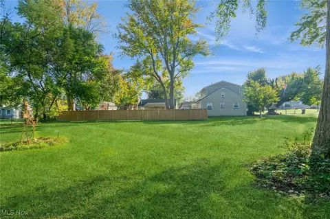 1432 Gulf Rd, Elyria, OH 44035 photo 17