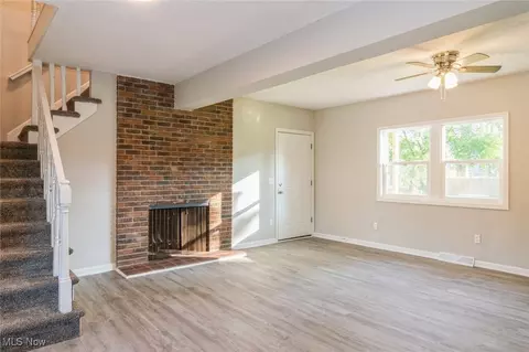 1432 Gulf Rd, Elyria, OH 44035 photo 7
