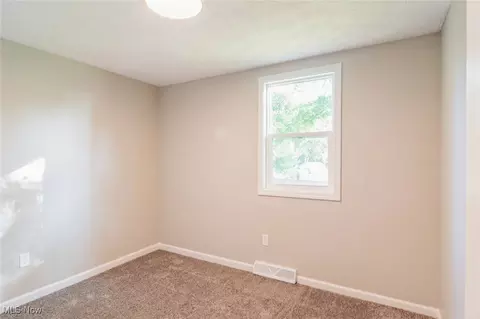 1432 Gulf Rd, Elyria, OH 44035 photo 14
