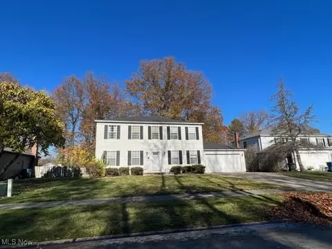 26904 Greenbrooke Dr, Olmsted Twp, OH 44138