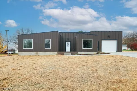 1026 Linden Dr, Wooster, OH 44691
