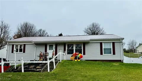 112 Bett Mar Ln, Saint Clairsville, OH 43950