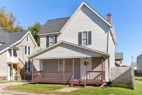 612 Lawn Ave SW, Canton, OH 44706