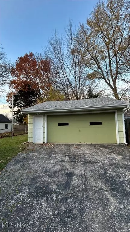 1813 W 14th St, Ashtabula, OH 44004 photo 3