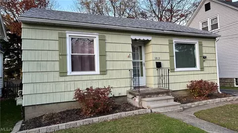 1813 W 14th St, Ashtabula, OH 44004