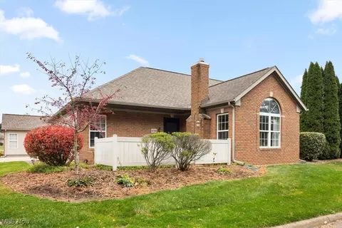 4386 Hunters Chase Ln, Wooster, OH 44691