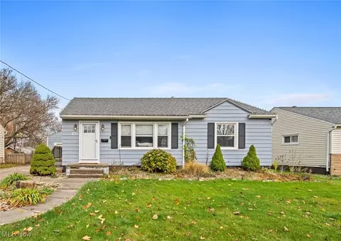 1485 Union St, Barberton, OH 44203