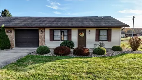 1196 Schneiders Crossing Rd NW #B, Dover, OH 44622