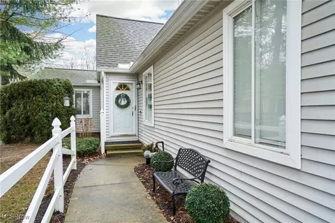 474 Kings Ct, Copley, OH 44321