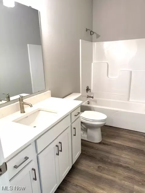 Bath - 3115 Willow View Cir, Brunswick, OH 44212 photo 2 of 4