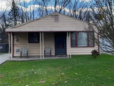 2929 Roy St, Youngstown, OH 44509