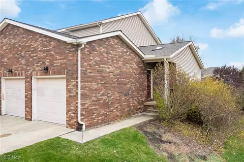 480 Lazzaro Blvd, Broadview Heights, OH 44147