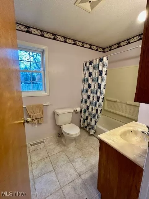 152 Warren Ave, Elyria, OH 44035 photo 33