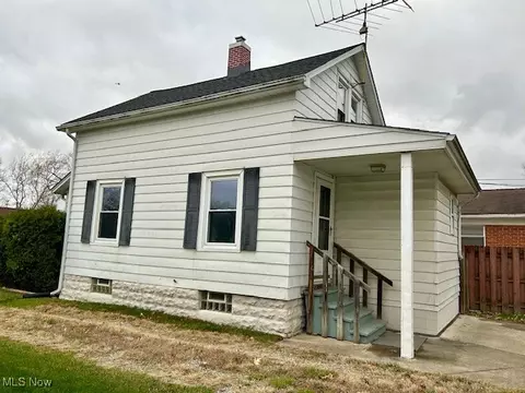 152 Warren Ave, Elyria, OH 44035 photo 3