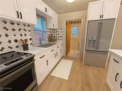 152 Warren Ave, Elyria, OH 44035 photo 23