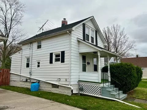 152 Warren Ave, Elyria, OH 44035 photo 9