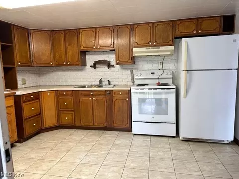 Kitchen - 37484 Applegate Rd, Lisbon, OH 44432 photo 1 of 1