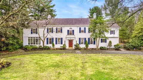 98 Fairway Dr, Youngstown, OH 44505