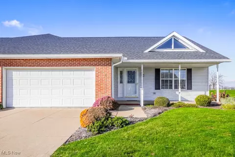 2755 Doral Cir SE, Massillon, OH 44646