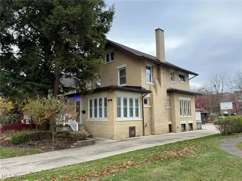 1310 N Wooster Ave, Dover, OH 44622