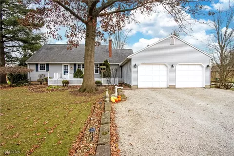 562 W Main St, Smithville, OH 44677