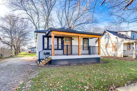 386 E Indiana Ave, Sebring, OH 44672