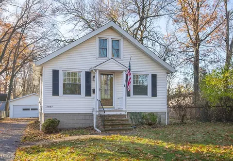 14010 Maple Ave, Maple Heights, OH 44137
