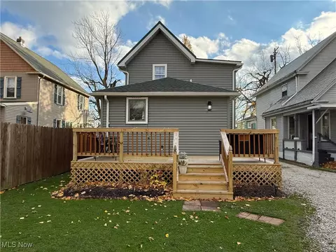 Exterior - 1703 W 5th St, Ashtabula, OH 44004 photo 2 of 4