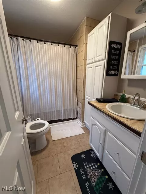 Bath - 1703 W 5th St, Ashtabula, OH 44004 photo 2 of 2