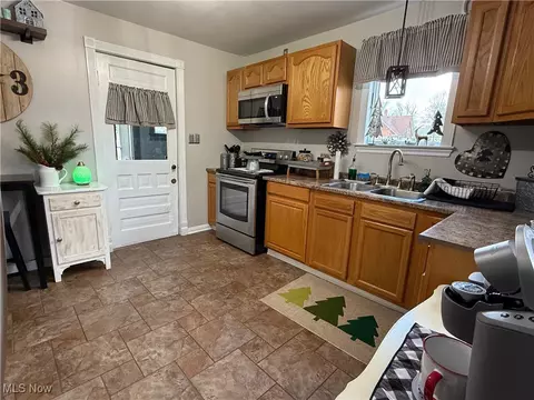 Kitchen - 1703 W 5th St, Ashtabula, OH 44004 photo 1 of 1