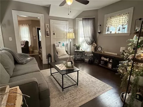 Living - 1703 W 5th St, Ashtabula, OH 44004 photo 2 of 3