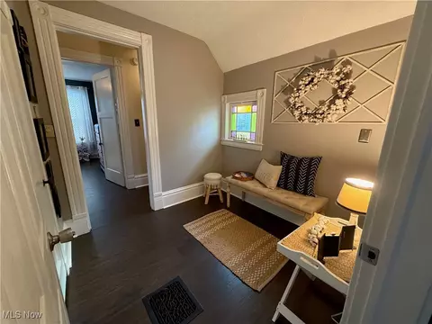 Entry Way - 1703 W 5th St, Ashtabula, OH 44004 photo 2 of 3