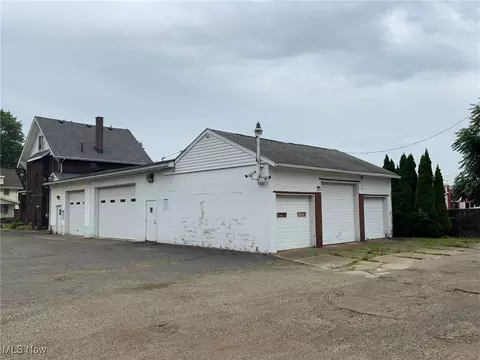 Exterior - 125 Smith Ave NW, Canton, OH 44708 photo 2 of 2