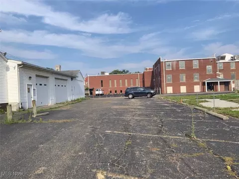 Exterior - 125 Smith Ave NW, Canton, OH 44708 photo 1 of 2