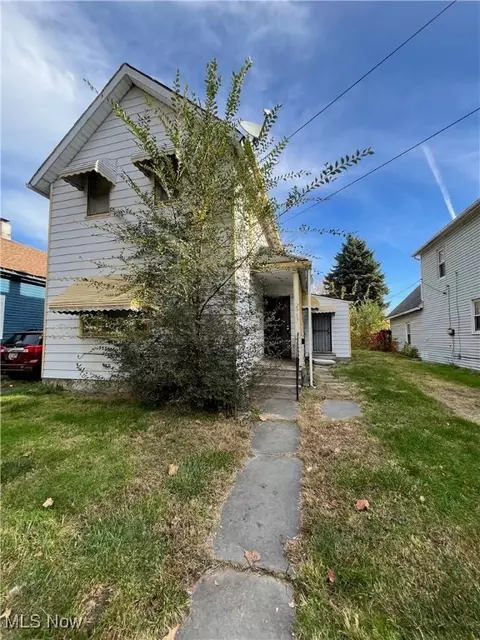 2919 E 64th St, Cleveland, OH 44127