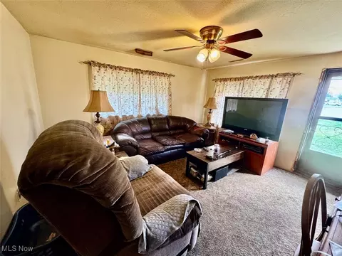 2811 25th St NE, Canton, OH 44705 photo 4