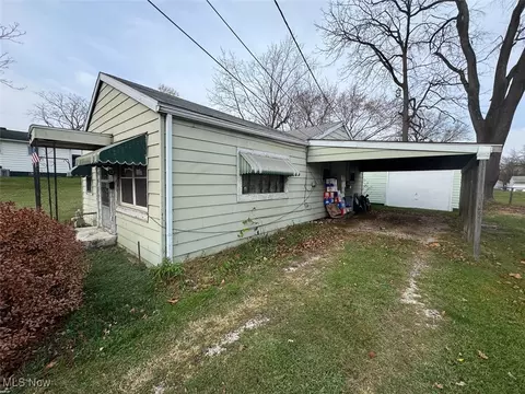 2811 25th St NE, Canton, OH 44705 photo 2
