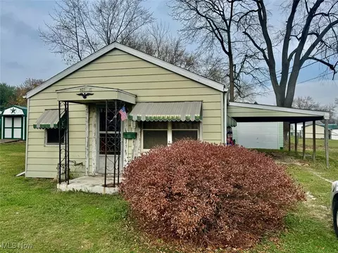 2811 25th St NE, Canton, OH 44705