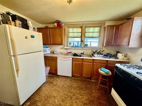 2811 25th St NE, Canton, OH 44705 photo 5