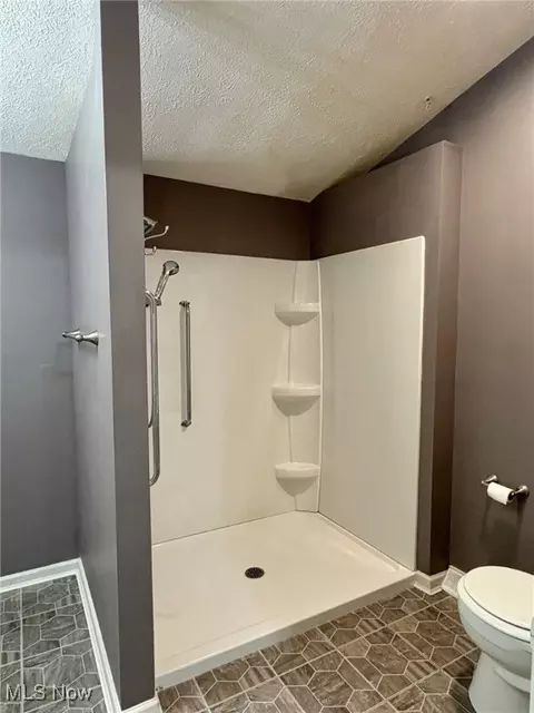 Bath - 4620 16th St NW, Canton, OH 44708 photo 1 of 3