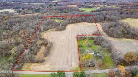 Crystal Lake Avenue Nw, Canal Fulton, OH 44614