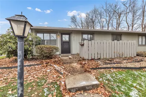 2747 Mull Ave, Copley, OH 44321