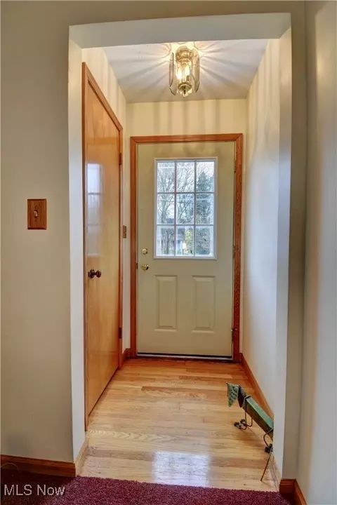 2425 Benton St, Akron, OH 44312 photo 9