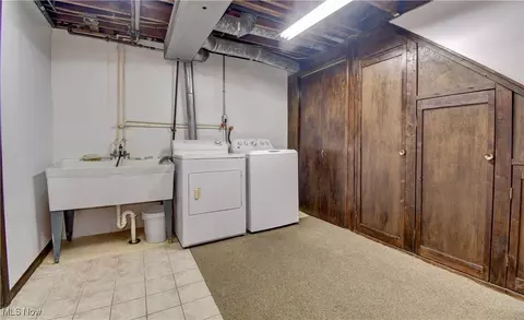 2425 Benton St, Akron, OH 44312 photo 27