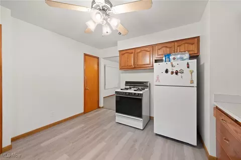 383 Beebe Ave, Elyria, OH 44035 photo 9