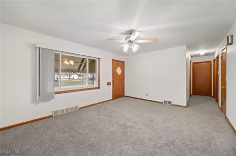 383 Beebe Ave, Elyria, OH 44035 photo 6