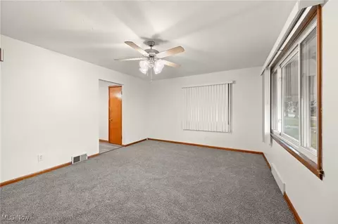 383 Beebe Ave, Elyria, OH 44035 photo 5