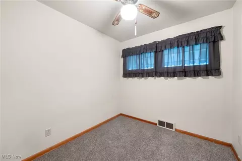 383 Beebe Ave, Elyria, OH 44035 photo 12