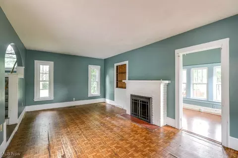 Living - 382 Cornell St, Akron, OH 44310 photo 2 of 5