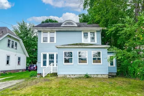 382 Cornell St, Akron, OH 44310